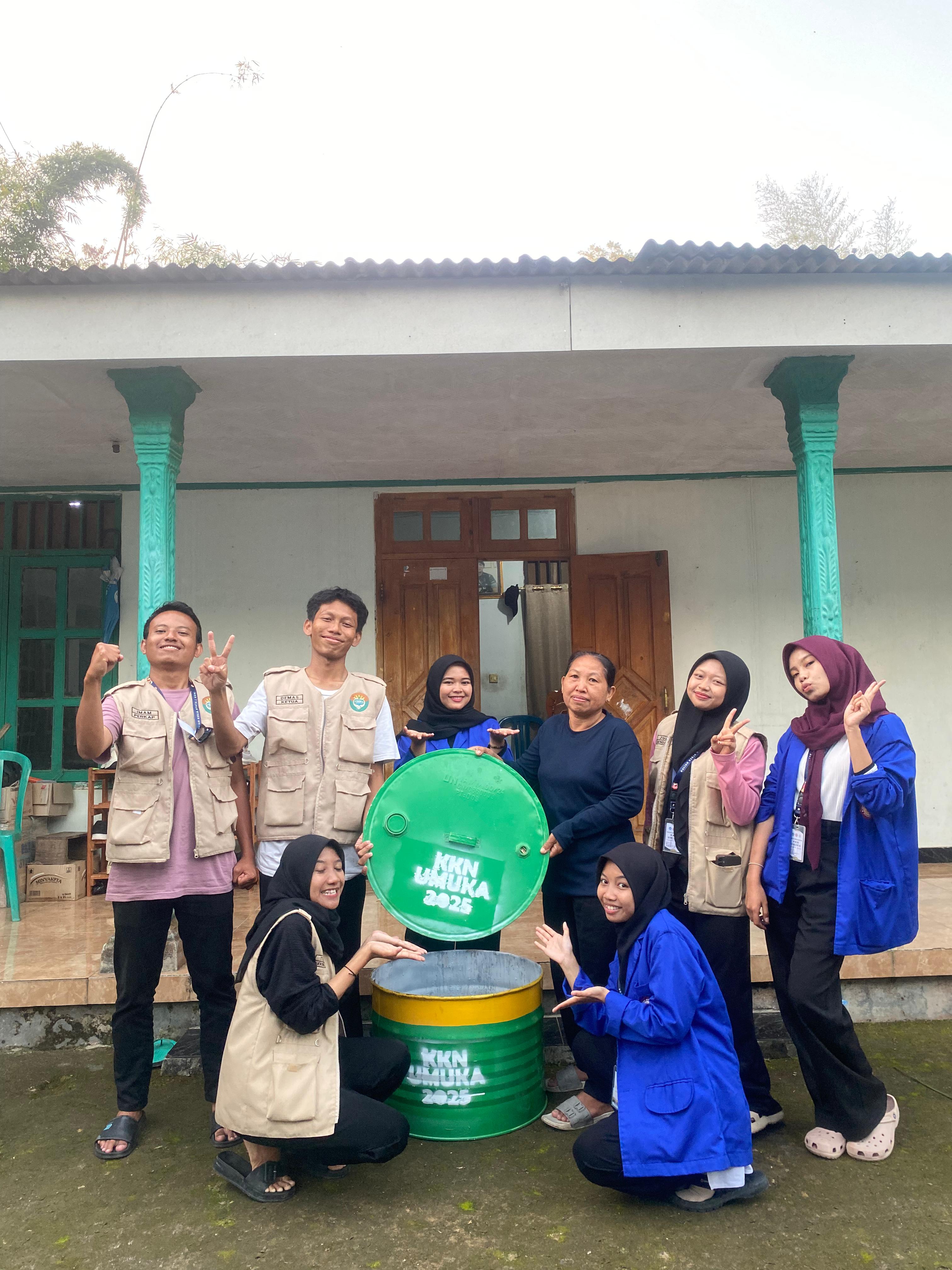 Pengadaan Tong Sampah